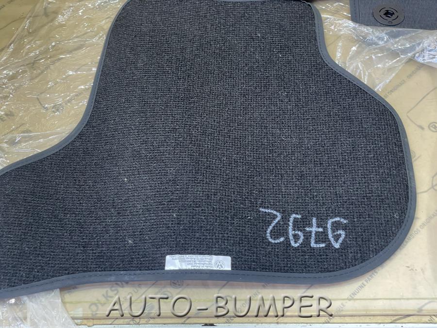 VW Golf 6, Jetta 2011- К-т ковриков, "Черный/серый кристал" 1K2864435H 1K2864436H  1K0864451H 1K0864452H 